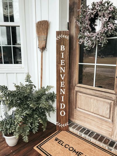 Bienvenido Leaning Wood Porch Welcome Sign - Mulberry Market Designs